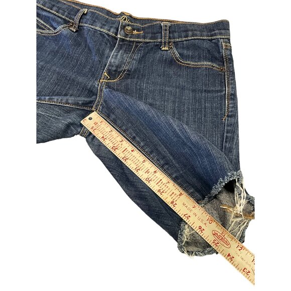 Old Navy The‎ Diva Size 6 Long Denim Bermuda Style Shorts - Picture 3 of 7